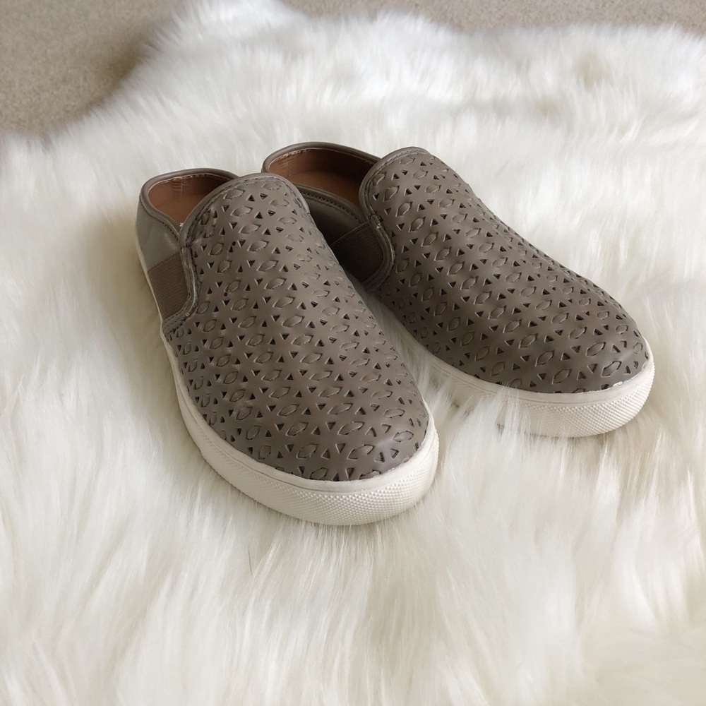Steve Madden Beige & White Slip Ons